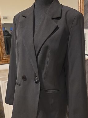 Classic Black Women's Tailored Blazer